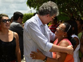 ricardo assina ordem de servico em cural de cima foto alberi pontes 5 270x202 - Ricardo autoriza construção de nova escola em Curral de Cima