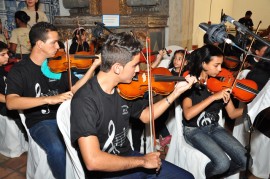 ricardo na apresentacao da ospb jovem prima no mosteiro de sao francisco foto francisco franca 11 270x179 - Governo implanta polo de projeto de inclusão pela música em Bayeux