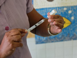 ses inicio de vacinacao de hpv em alagoinha foto ricardo puppe 1 270x202 - Campanha de vacinação contra HPV começa com boa procura