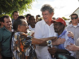 04.04.14 ricardo cooperar quilombola barra oitis fotos roberto guedes 2portal 270x202 - Ricardo entrega abastecimento d'água em comunidade quilombola