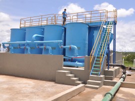 04.04.14 tratamento de agua piancó fotos roberto guedes 6 portal 270x202 - Ricardo inaugura estação de tratamento e beneficia 19 mil habitantes de Piancó com água de qualidade