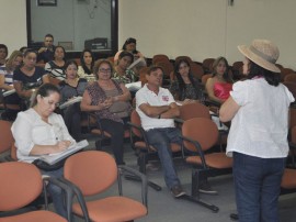 24.04.14 capacitacao saude fotos walter rafael 3 270x202 - Saúde realiza capacitação sobre notificação de violência nas unidades de saúde