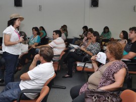 24.04.14 capacitacao saude fotos walter rafael 81 270x202 - Saúde realiza capacitação sobre notificação de violência nas unidades de saúde