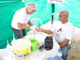 30.04.14 acao fac na praia da penha fotos antonio david 8 270x202 - Governo da Paraíba  realiza projeto Ação Comunitária da FAC no bairro da Penha