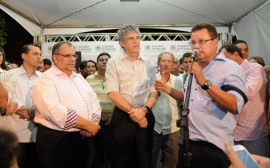 TAPEROA PREFEITO 25 270x168 - Ricardo inaugura adutora e beneficia mais de 12 mil pessoas