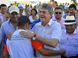 abatedouro de aves caipira foto francisco frança 3 270x202 - Ricardo inaugura maior abatedouro de aves caipiras do Nordeste