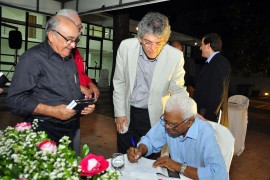 livro sobre joao agripino foto francisco frança 5 270x180 - Ricardo participa de lançamento de livro sobre ex-governador João Agripino