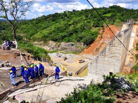 obra de camara foto francisco frança 1 1 270x202 - Em Alagoa Nova: Ricardo inspeciona obras da barragem Camará