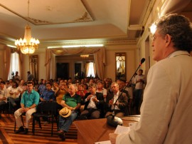 ricardo e suplan assinatura de ordem de servico obras em bayeux foto jose marques 11 270x202 - Ricardo autoriza pacote de obras de R$ 152 milhões para municípios paraibanos