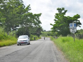 07.05.14 rodovia PB 075 guarabira alagoa grande.foto roberto guedes 34 270x202 - Governo vai restaurar 53 km de rodovias e beneficiar mais de 140 mil pessoas