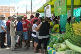 12.05.14 agricultores aguiar conhecem programas convivencia 1 270x179 - Jornada de Inclusão Produtiva leva orientações sobre convivência com a seca a agricultores de Aguiar