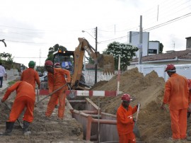 Implantaçao de subadutoras Foto Waldeir Cabral1 270x202 - Investimentos de R$ 326 milhões vão garantir segurança hídrica na Capital