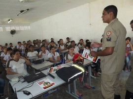 corpo de bombeiro na escola em pombal 1 270x202 - Corpo de Bombeiros realiza capacitação em escola de Pombal