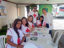 ses trauma promove acao social em mangabeira 3 270x202 - Hospital de Trauma de João Pessoa realiza ação social em Mangabeira