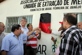 Mari casa mel foto francisco frança 0136 270x180 - Governo do Estado inaugura unidade de extração de mel em Mari