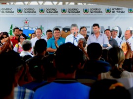 inauguracao distribuicao de agua em malhada distrito de queimadas foto jose marques 8 270x202 - Governo do Estado inaugura sistema de abastecimento de água do distrito Malhada Grande