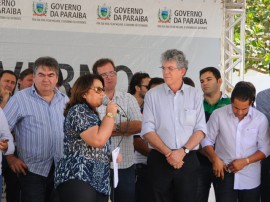 MASSARANDUBA ORDEM DE SERVICO foto jose marques 21 270x202 - Governo inaugura adutora que levará água para mais de 10 mil pessoas