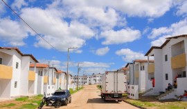 campina grande entrega de casas 32 portal 270x158 - Governo entrega casas e beneficia mais de 1,6 mil pessoas em Campina Grande