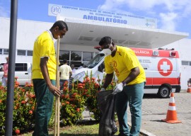 21.11.14 acao dengue clementino fotos walter rafael 24 270x192 - Clementino Fraga realiza Mutirão de Limpeza para combater a dengue