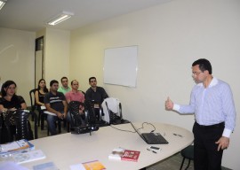 21.11.14 treinamento medicos neurologista fotos walter rafael 5 270x192 - Profissionais de saúde participam de curso sobre Aplicação de Toxina Botulínica