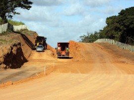 estrada forte velho 0008 270x202 - Governo pavimenta estrada turística que liga Forte Velho a BR-101