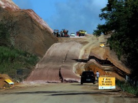 estrada forte velho 0009 270x202 - Governo pavimenta estrada turística que liga Forte Velho a BR-101