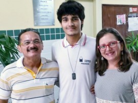 see programa jovem embaixador 2015 aluna Gabriel Vinha YA 20151 270x202 - Aluno de escola estadual representa Paraíba no Jovens Embaixadores 2015