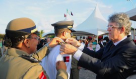 POLICIA MILITAR FORMATURA 52 270x158 - Ricardo participa de formatura de 61 novos aspirantes da Polícia Militar