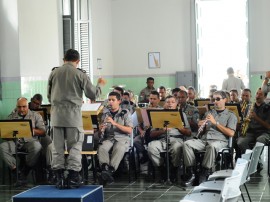 pm entrega de novos instrumentos a banda da policia militar 3 270x202 - Governo do Estado entrega novas instalações e instrumentos à banda de música da Polícia Militar   