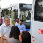 ricardo CABEDELO ENTREGA DE ÔNIBUS foto jose marques (4)