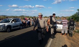 blitz no sertao operacao ferias 2 270x160 - Operação Férias realiza abordagens em Catolé do Rocha, Sousa e Princesa Isabel