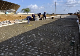 obras da calcada e entorno do estadio o amigao de campina foto claudio goes 4 270x191 - Obras do Amigão contemplam calçamento de ruas, construção de ciclovia e quiosques