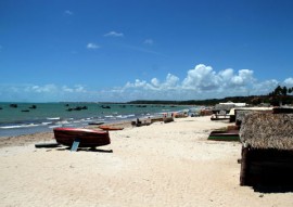 praias foto francisco frança 5 270x191 - Sudema classifica 50 praias do litoral paraibano como próprias ao banho