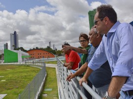 02.02.15 adriana behar visita vila olimpica fotos roberto guedes 115 270x202 - Adriana Behar ressalta importância da Vila Olímpica como sede de treinamentos nas Olimpíadas 2016