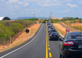 ricardo ENTREGA DA PB 275 DE SÃO JOSE DE ESPINHARAS a patos foto jose marques 4 270x191 - Ricardo inaugura estrada e tira São José de Espinharas do isolamento