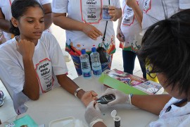 14.03.15 campanha anti tabagismo fotos roberto guedes 17 270x180 - Governo participa de atividades em alusão ao Dia Estadual de Combate ao Tabagismo