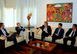 VISITA DO EX MINISTRO CELSO AMORIM 1 270x191 - Ricardo recebe ex-ministro da Defesa e das Relações Exteriores 