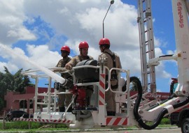 bombeiros treinamento autoplataforma 1 270x191 - Corpo de Bombeiros realiza treinamento na autoplataforma aérea