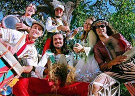 dona zefinha 270x192 - Apresentações culturais marcam Dia Mundial do Teatro e Nacional do Circo na Paraíba