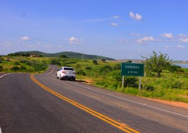 ricardo COREMAS ENTREGA DE ESTRADA foto jose marques 4 270x191 - Ricardo inaugura estrada e beneficia mais de 32 mil do Vale do Piancó