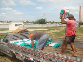 sementes 1 270x202 - Governo distribui 760 toneladas de sementes certificadas para agricultores familiares