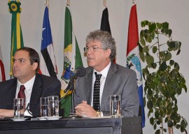 15.04.15 reuniao bancada nordestina 1 270x192 - Governadores e bancada federal nordestina discutem matérias de interesse da região