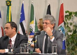 15.04.15 reuniao bancada nordestina 2 270x192 - Governadores e bancada federal nordestina discutem matérias de interesse da região