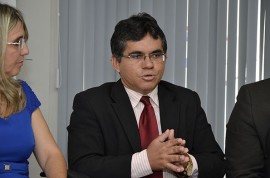 23.04.15 procon acao fotos vanivaldo ferreira 29 270x178 - Procon-PB coordena ação que notifica empresas de telefonia sobre bloqueio de serviço à internet móvel