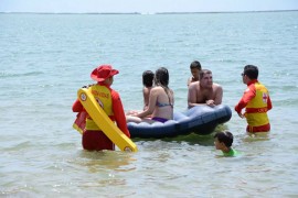 27.04.15 bombeiros servico praia 3 270x180 - Corpo de Bombeiros registra 109 atendimentos no fim de semana