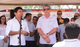 TRIUNFO ENTREGA DA RODOVIA PREFEITO 5 270x158 - Ricardo entrega rodovia e beneficia mais de 27 mil habitantes