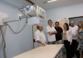 aparelho de raio x 1 270x191 - Governador entrega ambulâncias e aparelhos de raios X para o Hospital Regional de Sousa