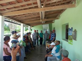 caiçara2 270x202 - Emater orienta agricultores para uso de tecnologia no preparo da terra