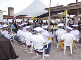 concluintes reeducandos foto walter rafael portal 270x202 - Governo do Estado entrega certificados a alunos do Projovem Urbano nos presídios