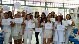 12.05.15 centro_socual_urbano_entrega_certificados_cursos_embel (4)